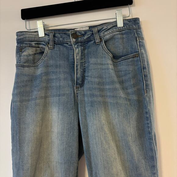 Caslon Boyfriend Jeans Women’s Size 8 Medium Wash Distressed Look Relaxed Fit - Picture 3 of 10